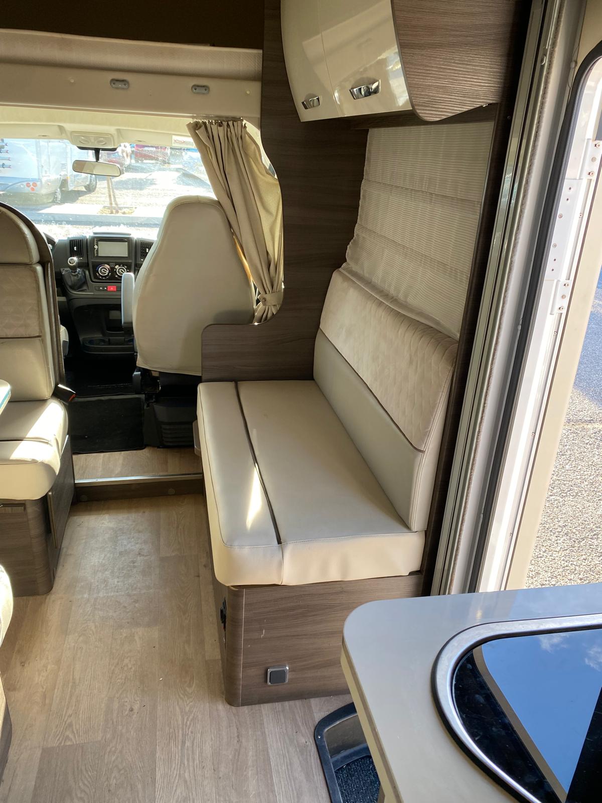 Interior McLuis Glamys 840