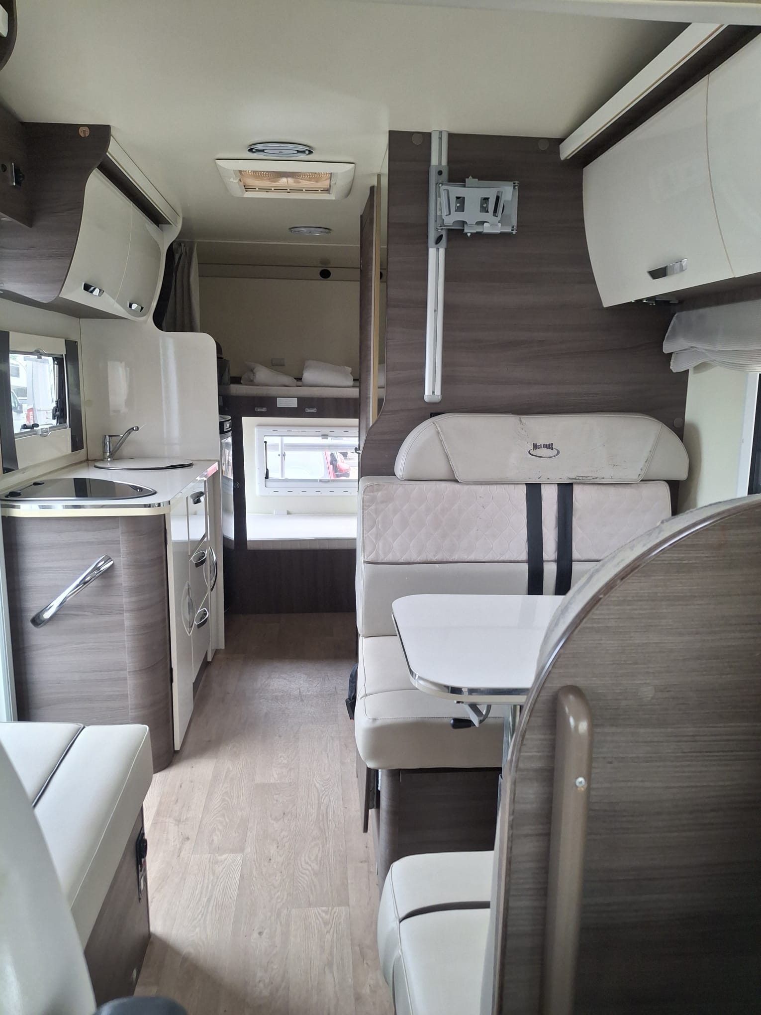 Interior McLuis Glamys 840