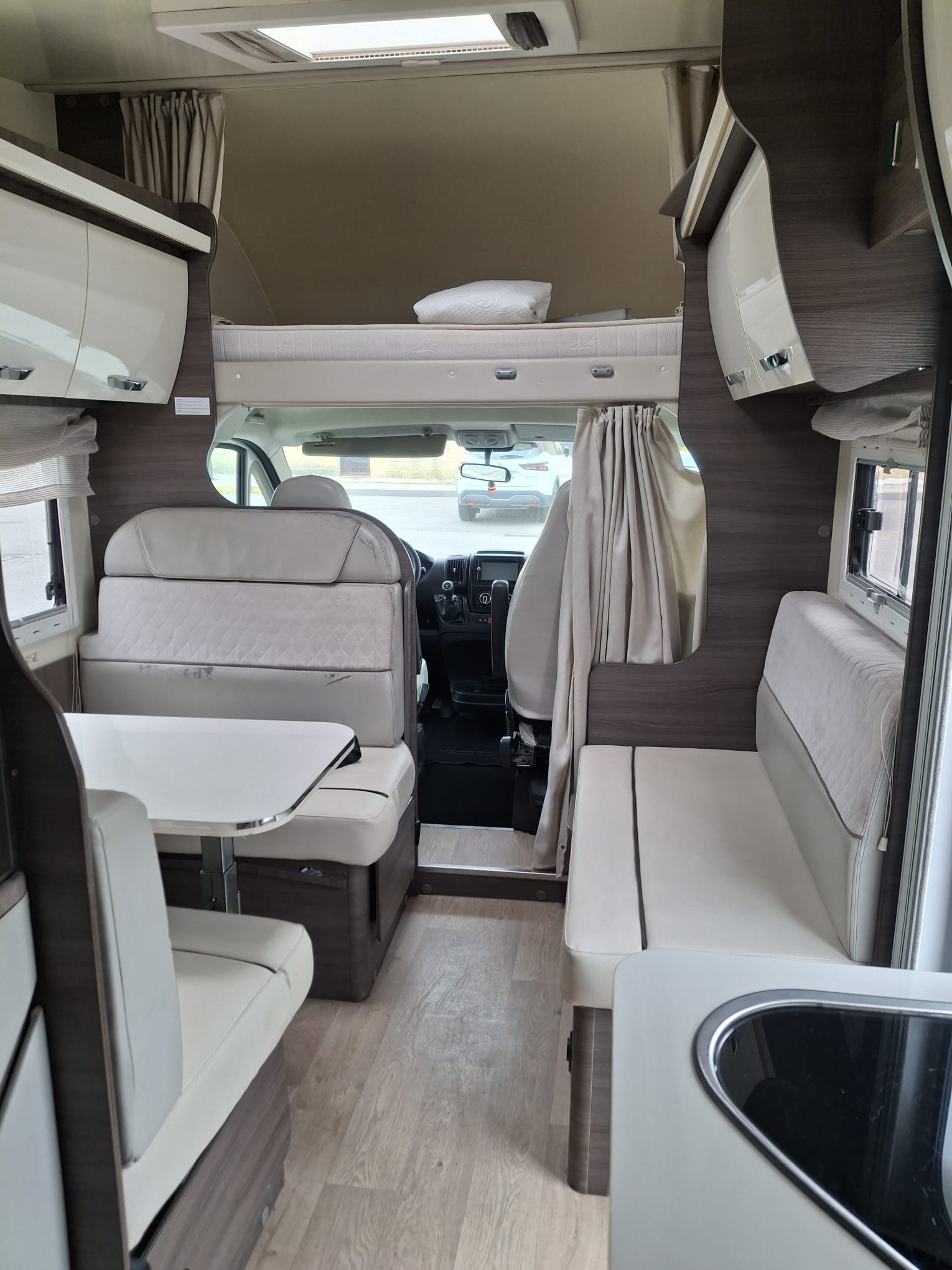 Interior McLuis Glamys 840