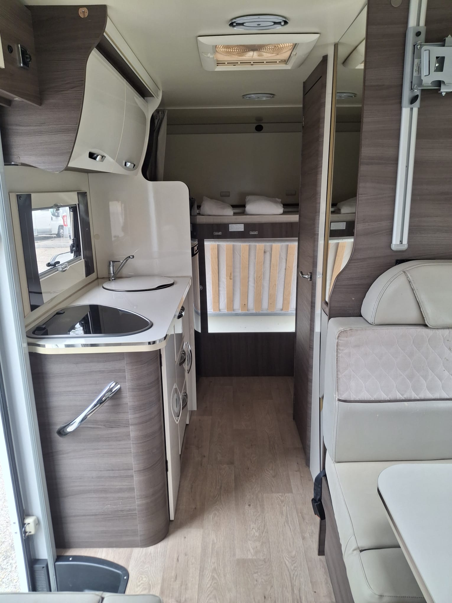 Interior McLuis Glamys 840